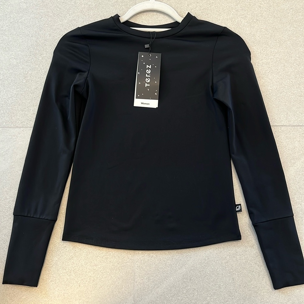 Terez Fitted Crewneck Long Sleeve Top! NWT!